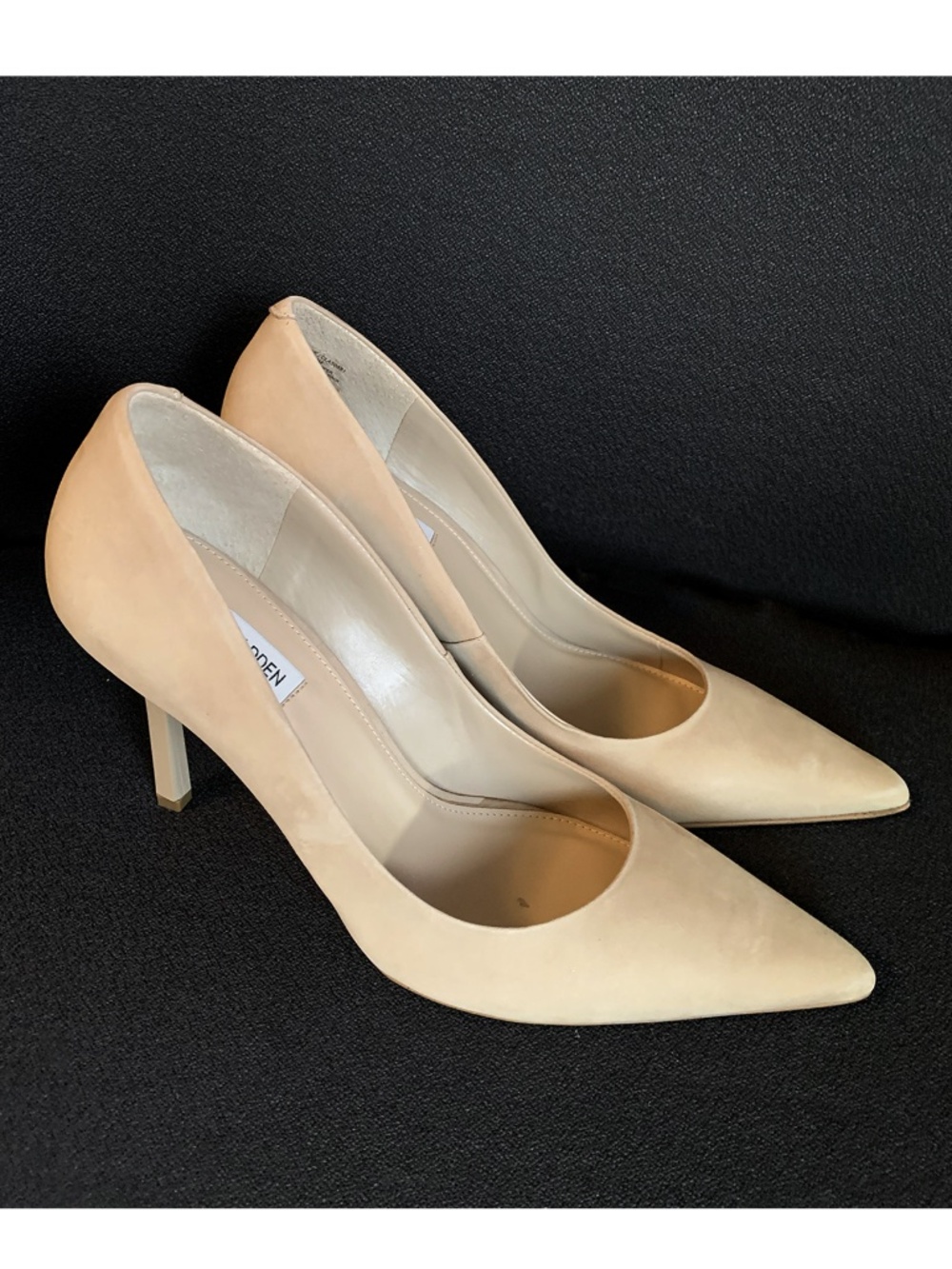 Steve Madden Women's Classie Beige Leather Pointed Toe Stiletto Pumps Size: 10M